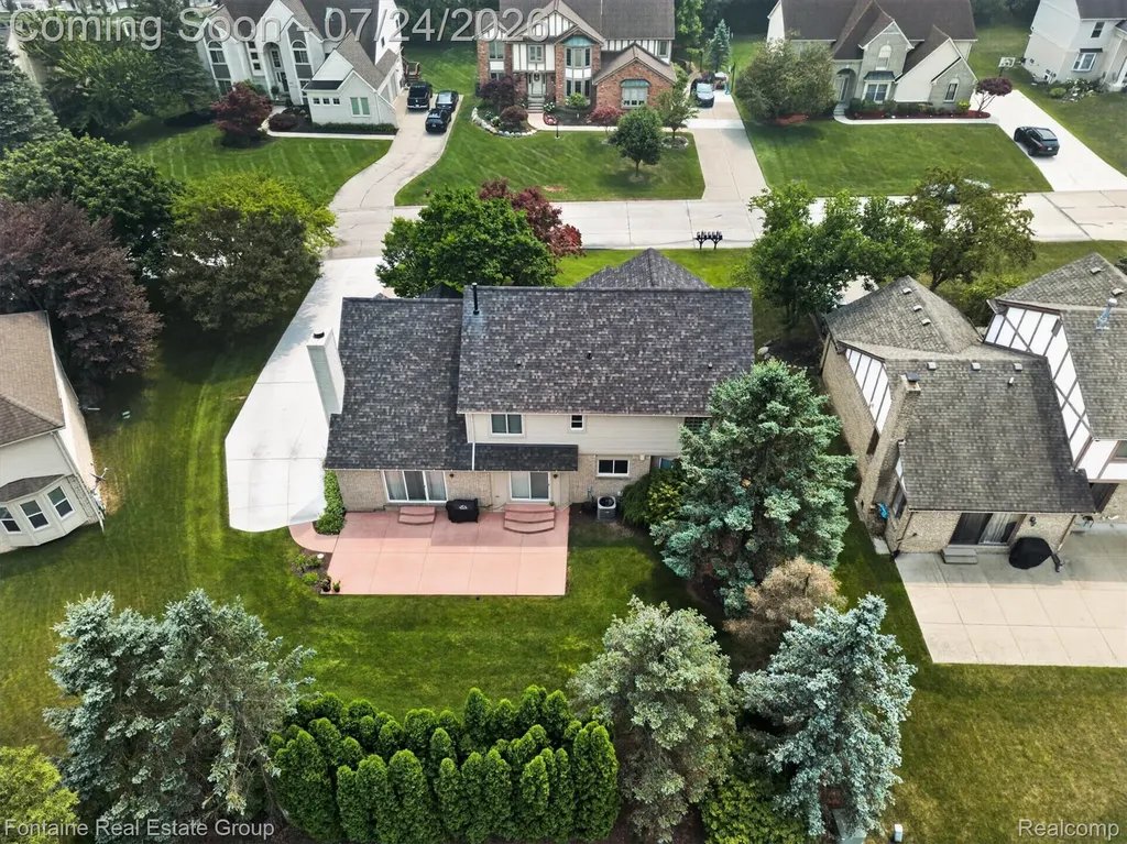 37116 Aspen Drive Farmington Hills City MI 48335