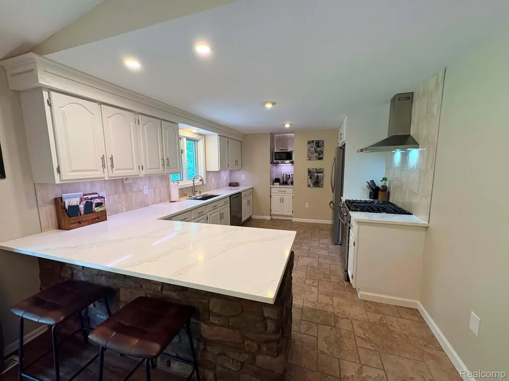 2159 E Bevens Road Wells Township MI 48723