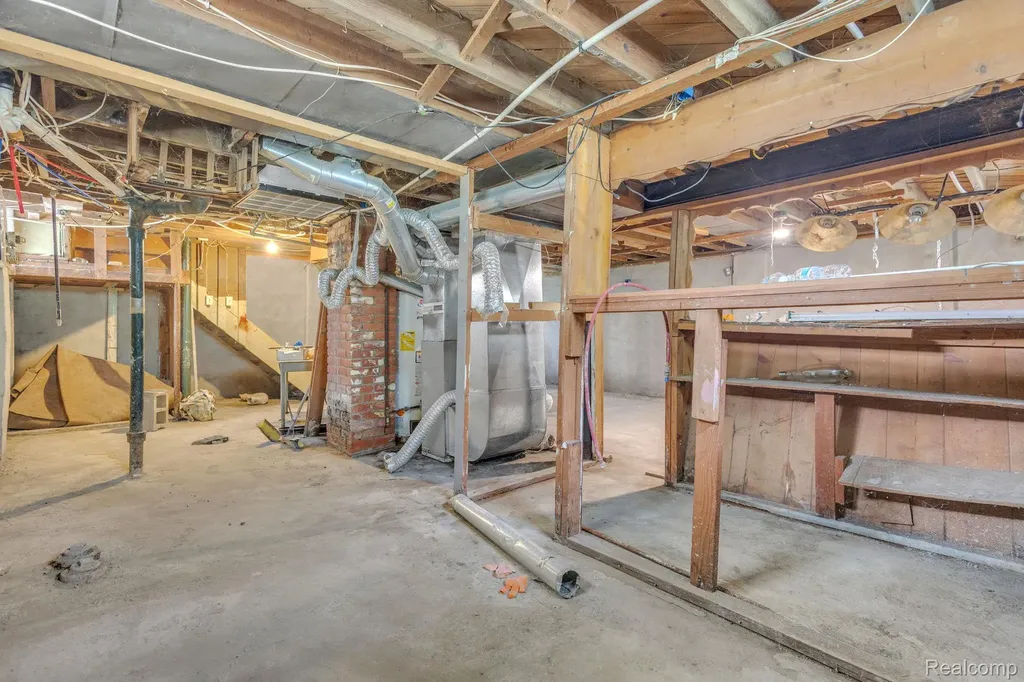 6300 Warwick Street Detroit City MI 48228