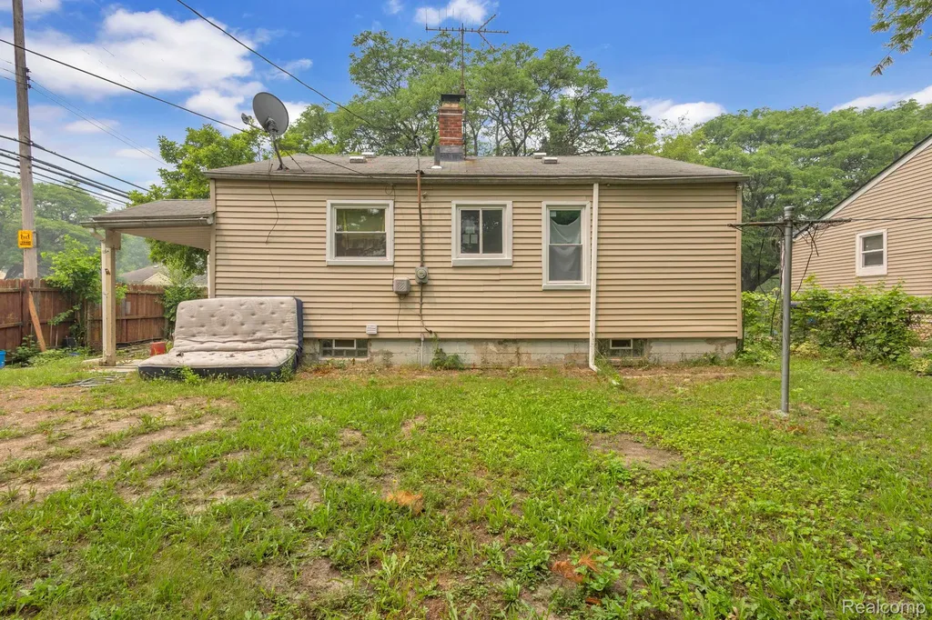 6300 Warwick Street Detroit City MI 48228