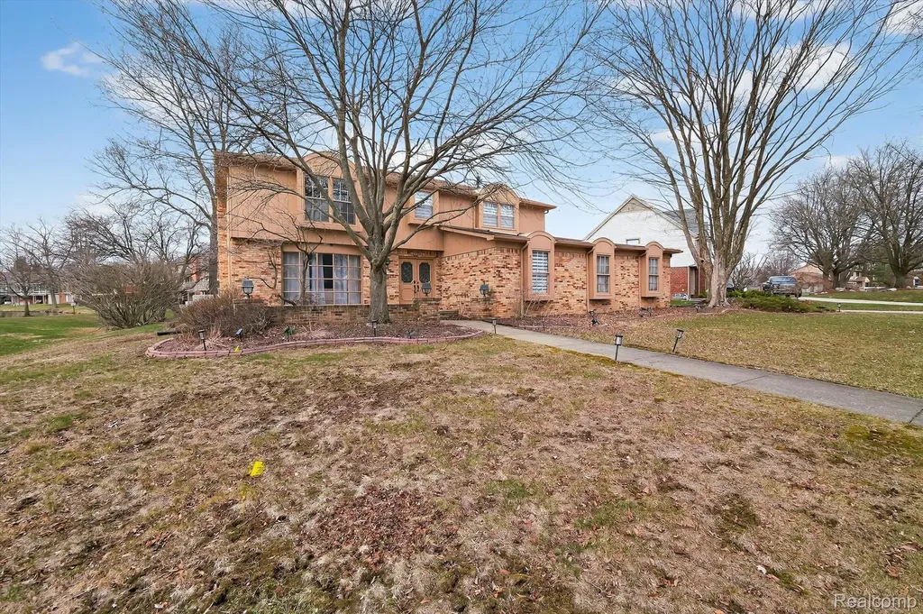 29801 Deer Run Farmington Hills City MI 48331