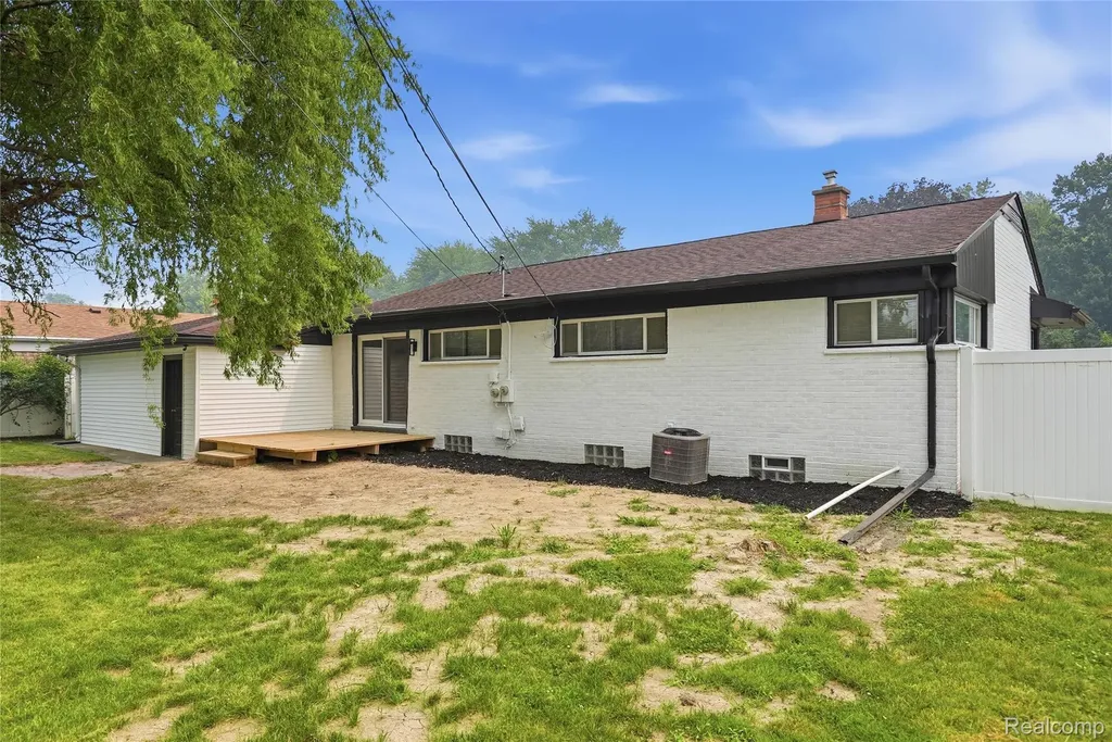 22441 E Price Drive Clinton Charter Township MI 48035