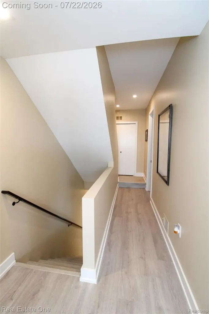 533 E Harrison Avenue Royal Oak City MI 48067