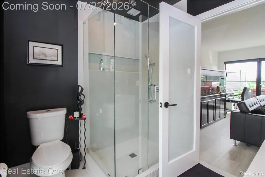 533 E Harrison Avenue Royal Oak City MI 48067