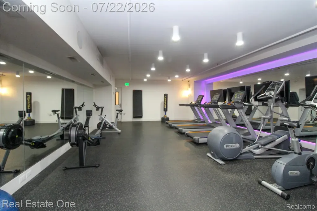 533 E Harrison Avenue Royal Oak City MI 48067