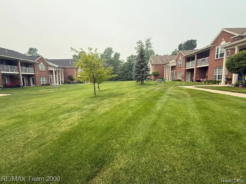 28312 Adler Park Drive S Chesterfield Township MI 48051
