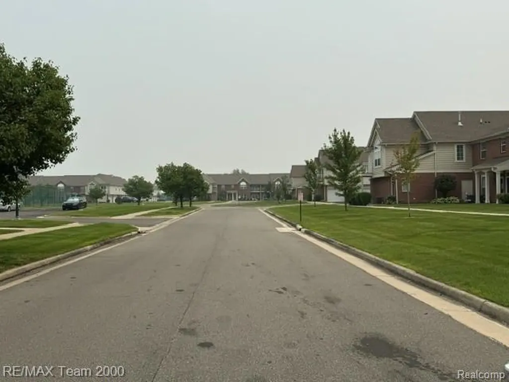 28312 Adler Park Drive S Chesterfield Township MI 48051