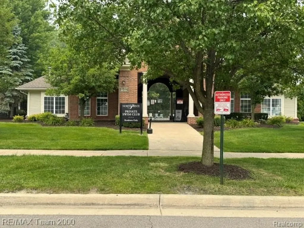 28312 Adler Park Drive S Chesterfield Township MI 48051