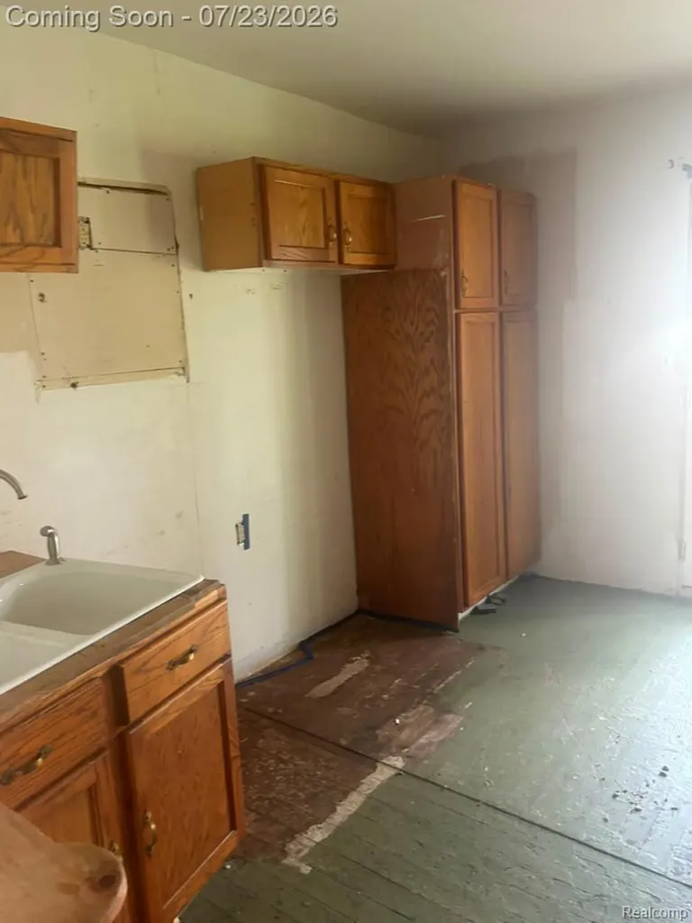 1373 Wells Street Burton City MI 48529