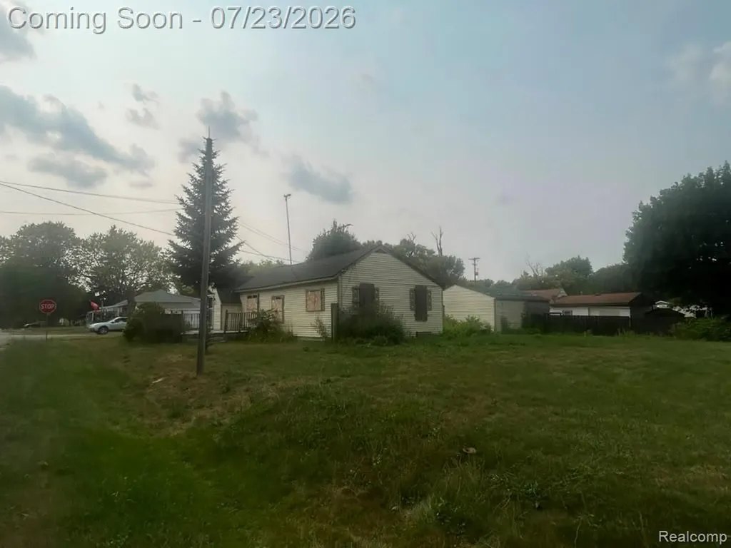 1373 Wells Street Burton City MI 48529