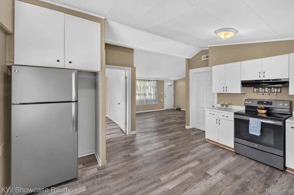 607 Mary Court Fenton City MI 48430