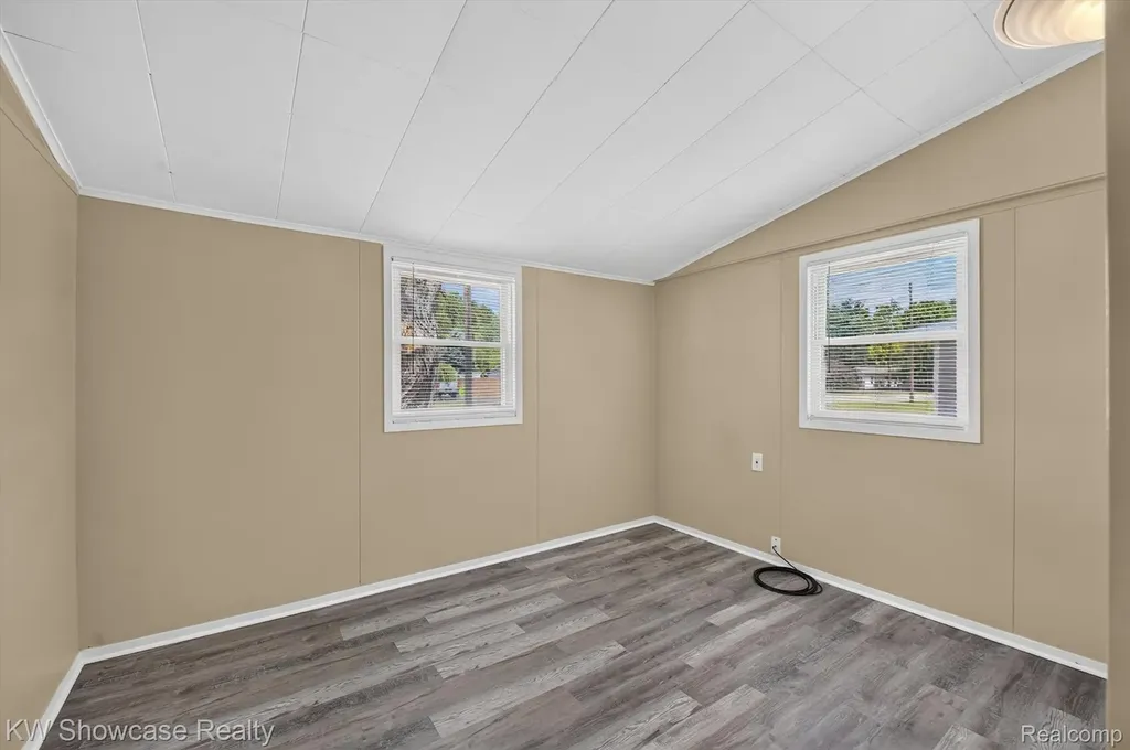 607 Mary Court Fenton City MI 48430