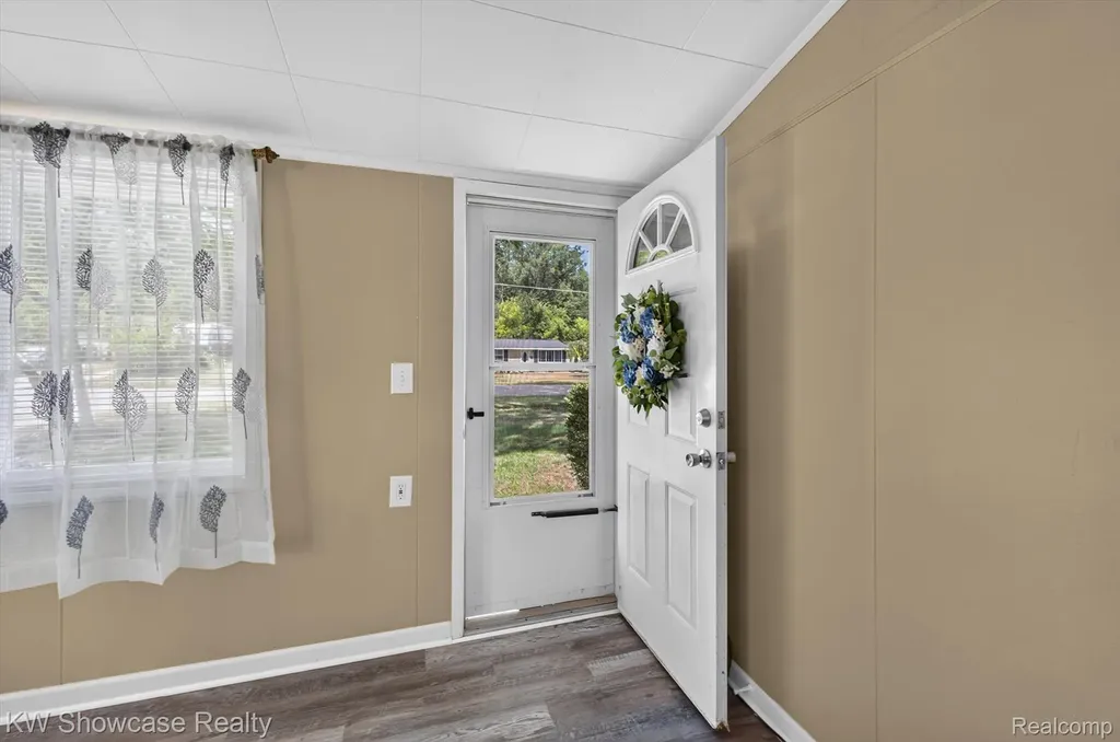 607 Mary Court Fenton City MI 48430