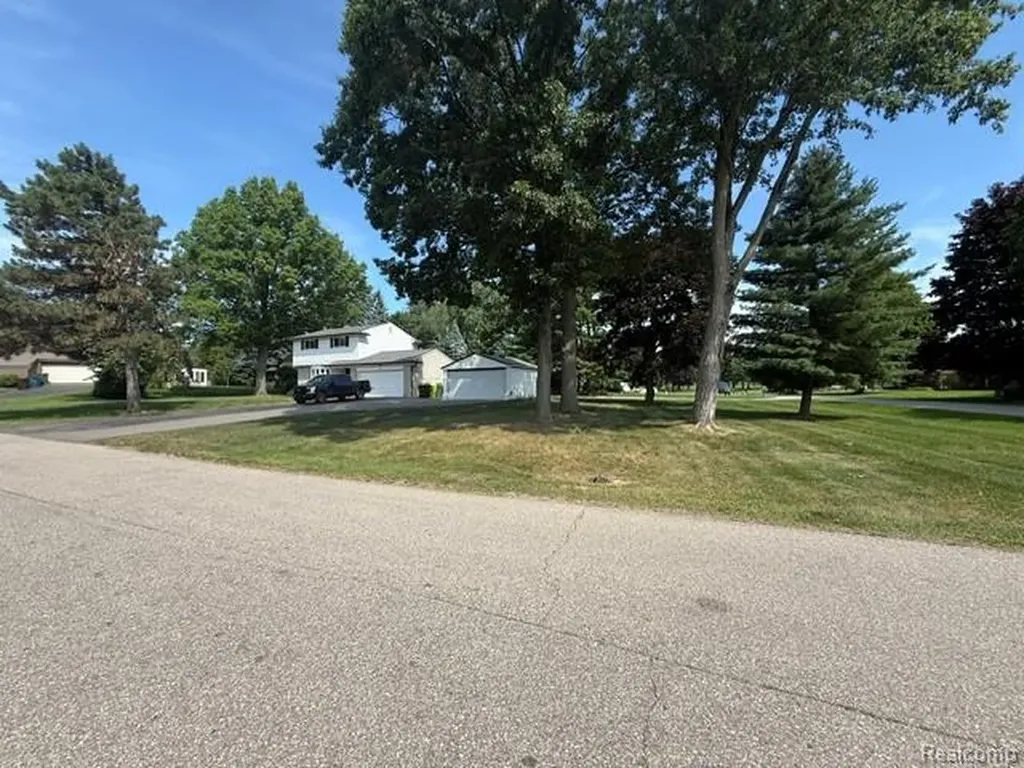 2555 Judy Lane Shelby Charter Township MI 48316