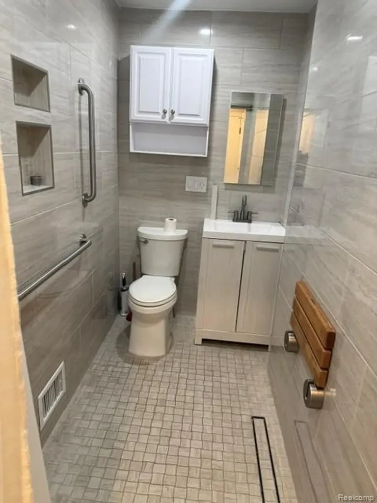 2555 Judy Lane Shelby Charter Township MI 48316
