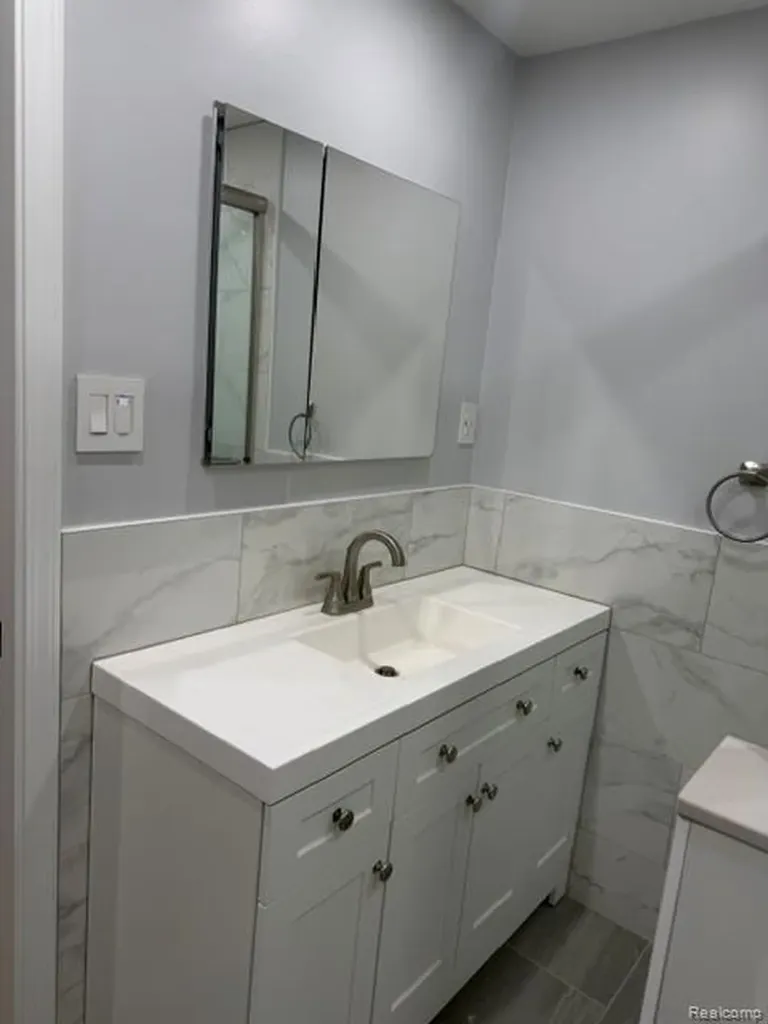 2555 Judy Lane Shelby Charter Township MI 48316