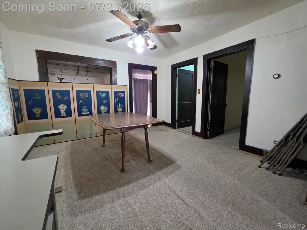 19 Gerdon Avenue Pontiac City MI 48342
