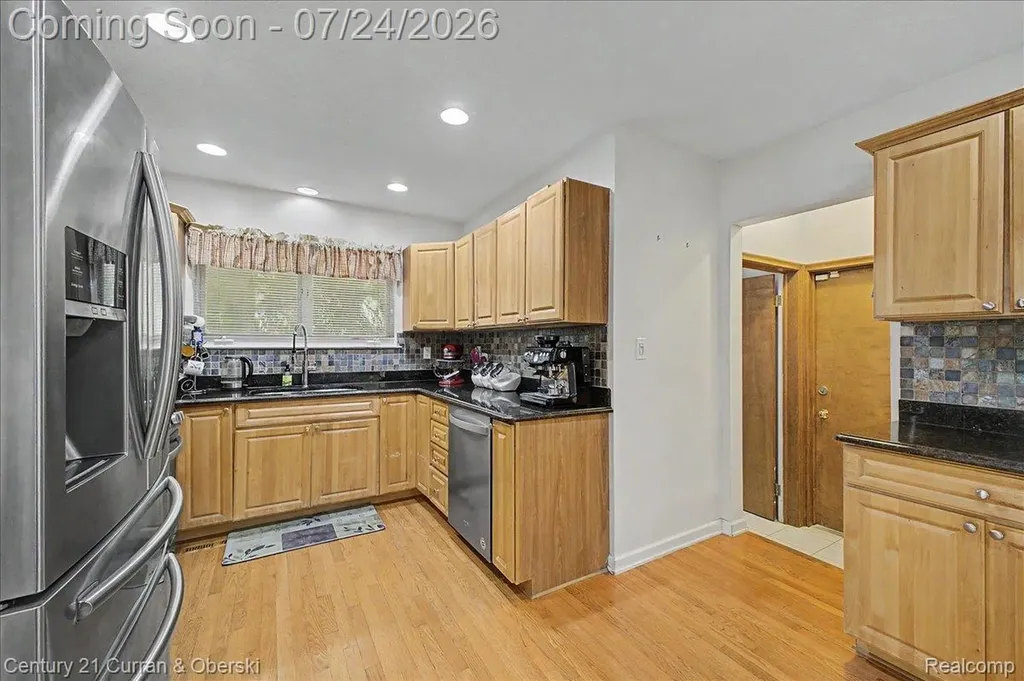 811 Nightingale Street Dearborn City MI 48128