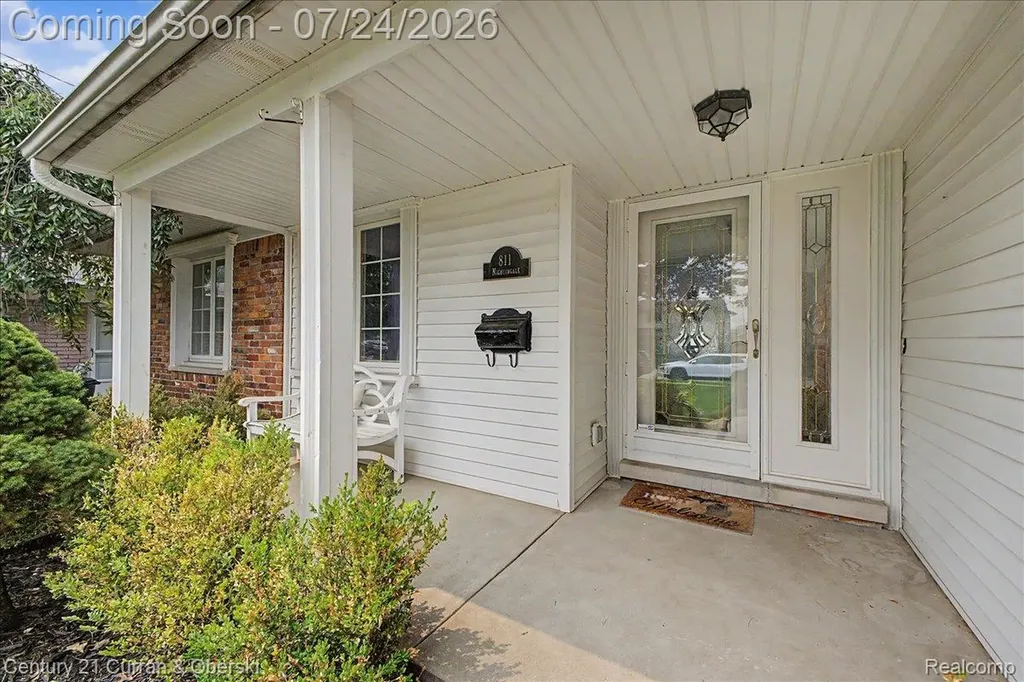 811 Nightingale Street Dearborn City MI 48128