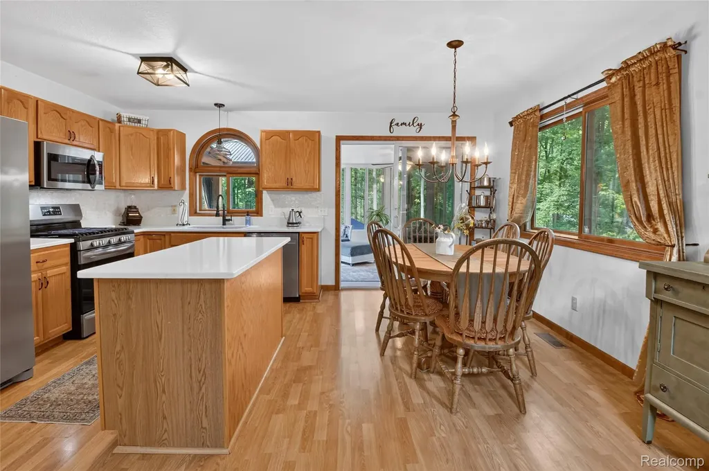 7170 Oak Hollow Trail Freeman Township MI 48632
