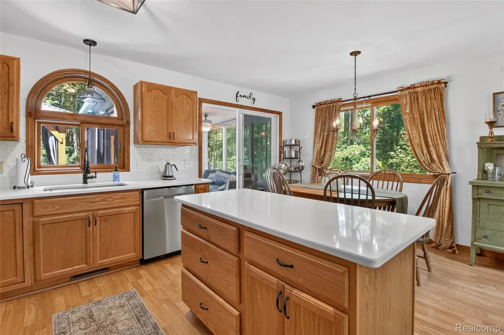 7170 Oak Hollow Trail Freeman Township MI 48632
