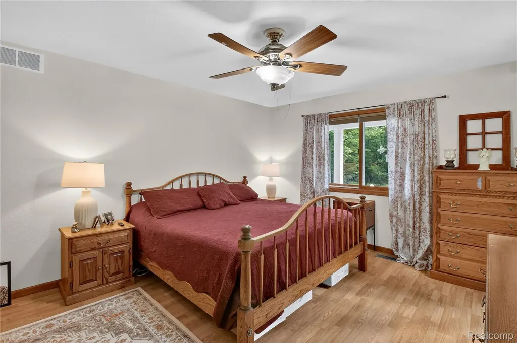 7170 Oak Hollow Trail Freeman Township MI 48632