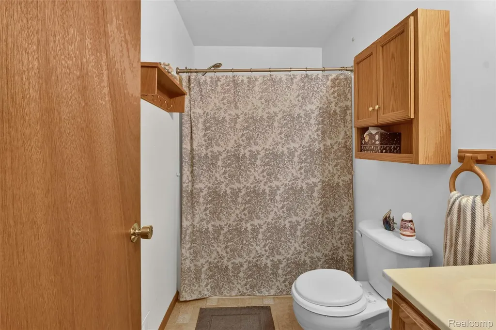 7170 Oak Hollow Trail Freeman Township MI 48632