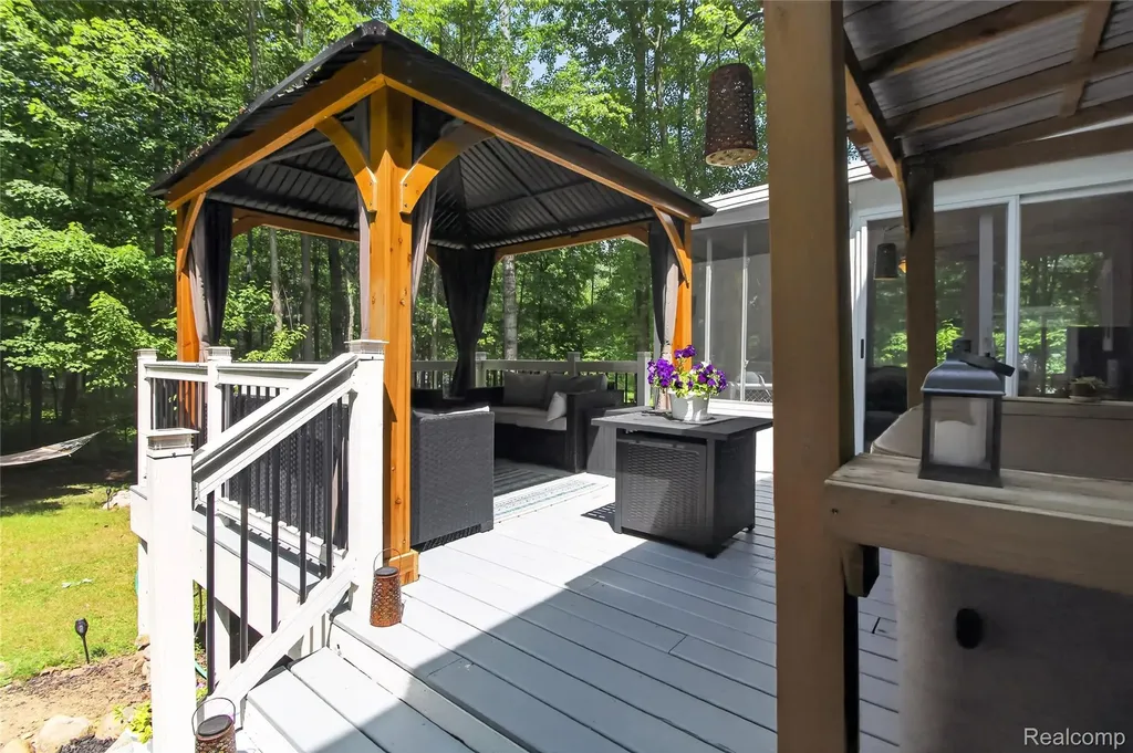 7170 Oak Hollow Trail Freeman Township MI 48632