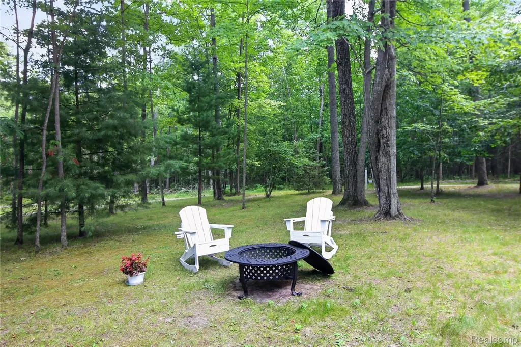 7170 Oak Hollow Trail Freeman Township MI 48632
