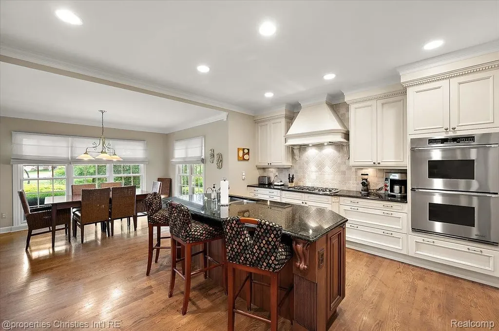937 Mitchell Court Bloomfield Hills City MI 48304