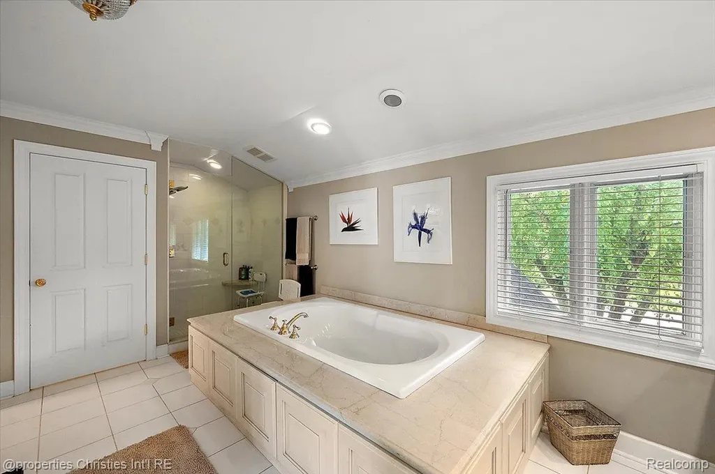 937 Mitchell Court Bloomfield Hills City MI 48304