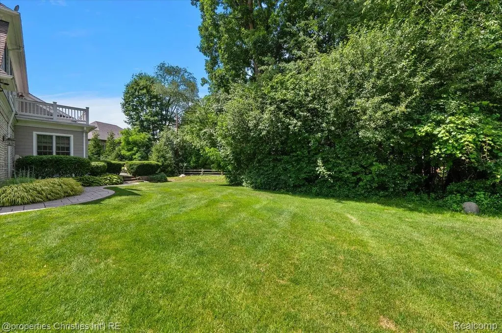 937 Mitchell Court Bloomfield Hills City MI 48304
