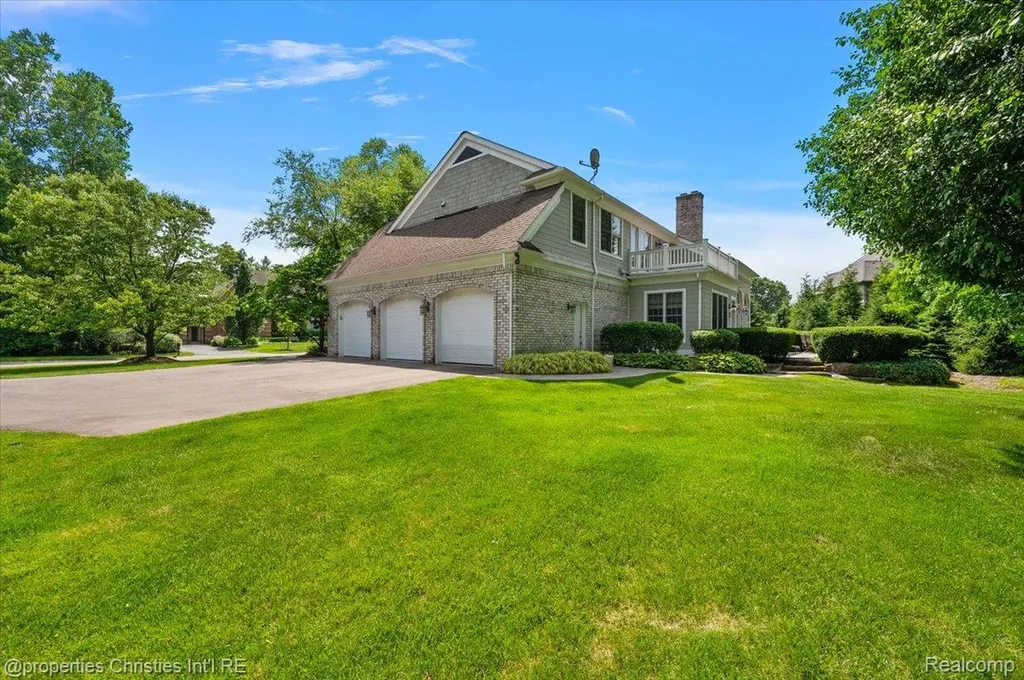 937 Mitchell Court Bloomfield Hills City MI 48304