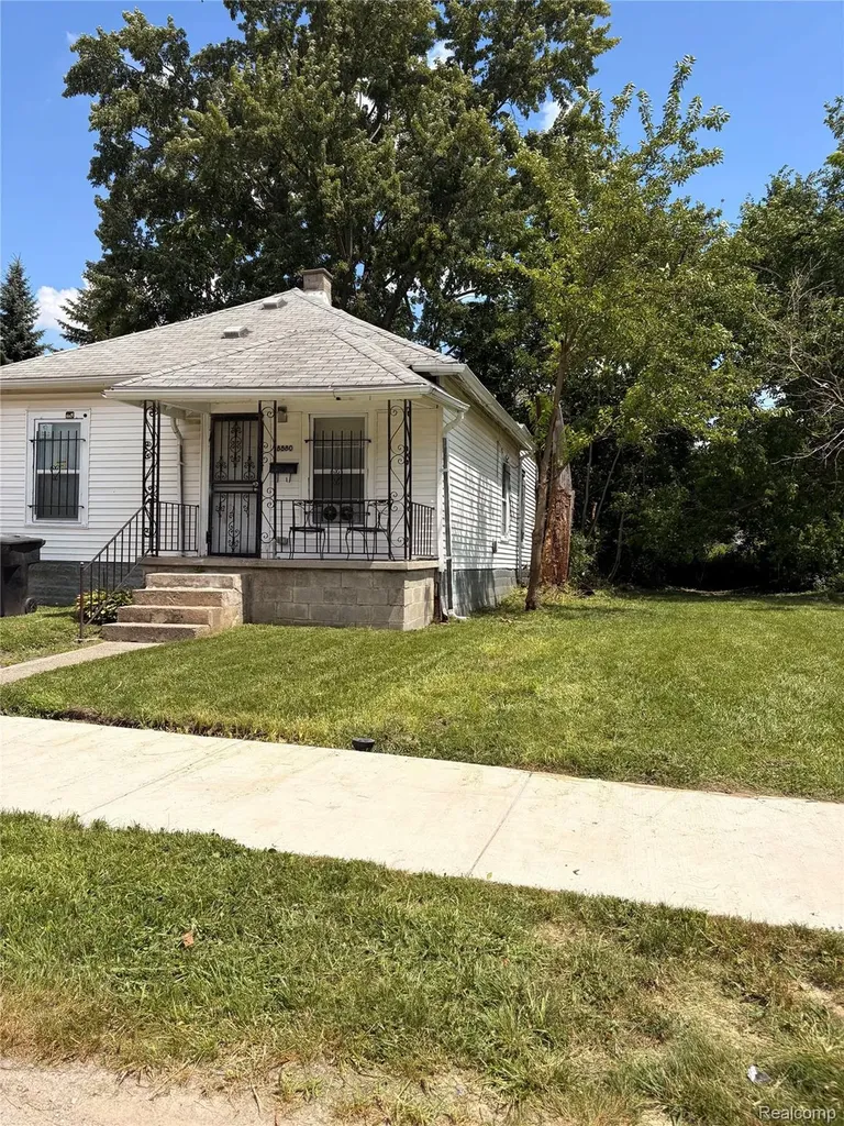 8880 Bryden Street Detroit City MI 48204