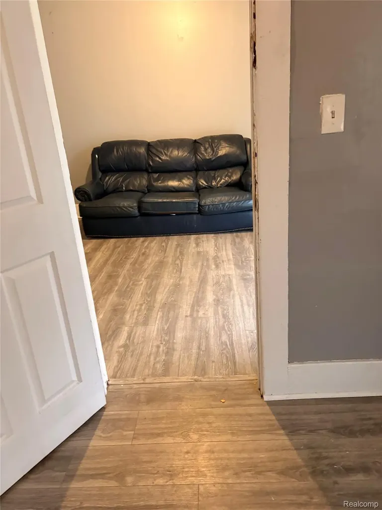 8880 Bryden Street Detroit City MI 48204