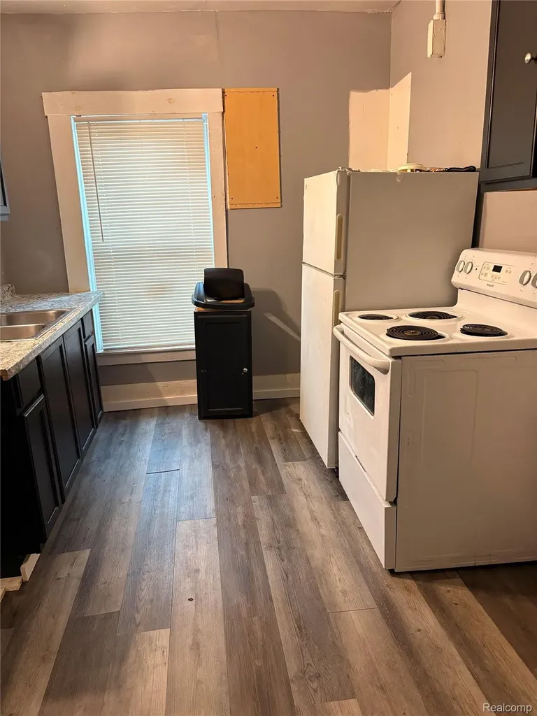 8880 Bryden Street Detroit City MI 48204