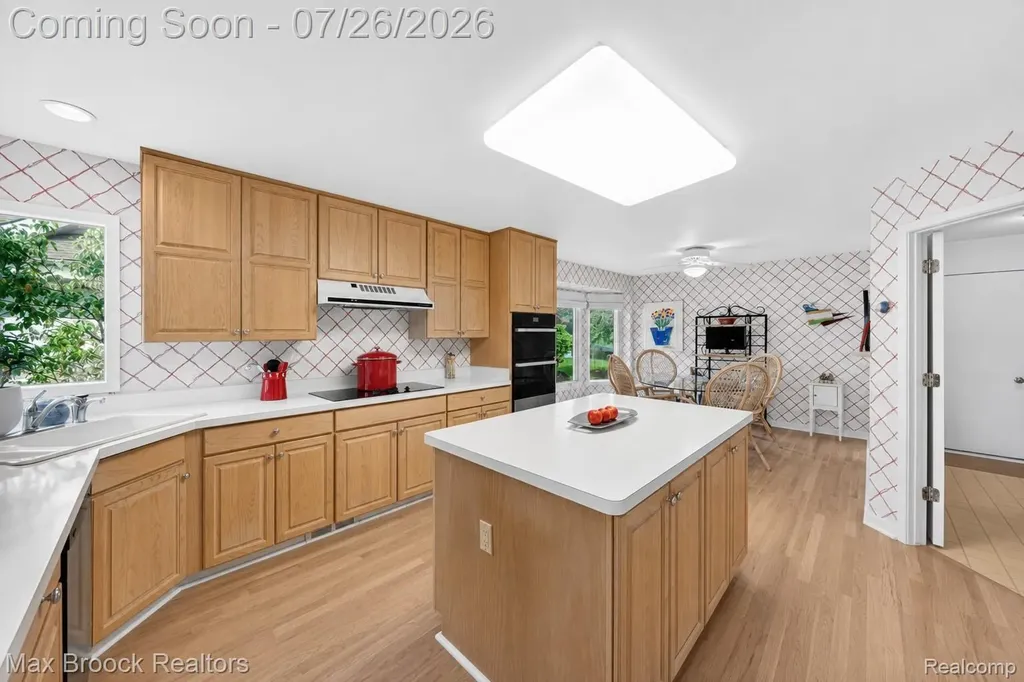 6647 Pleasant Lake Court West Bloomfield Charter Township MI 48322