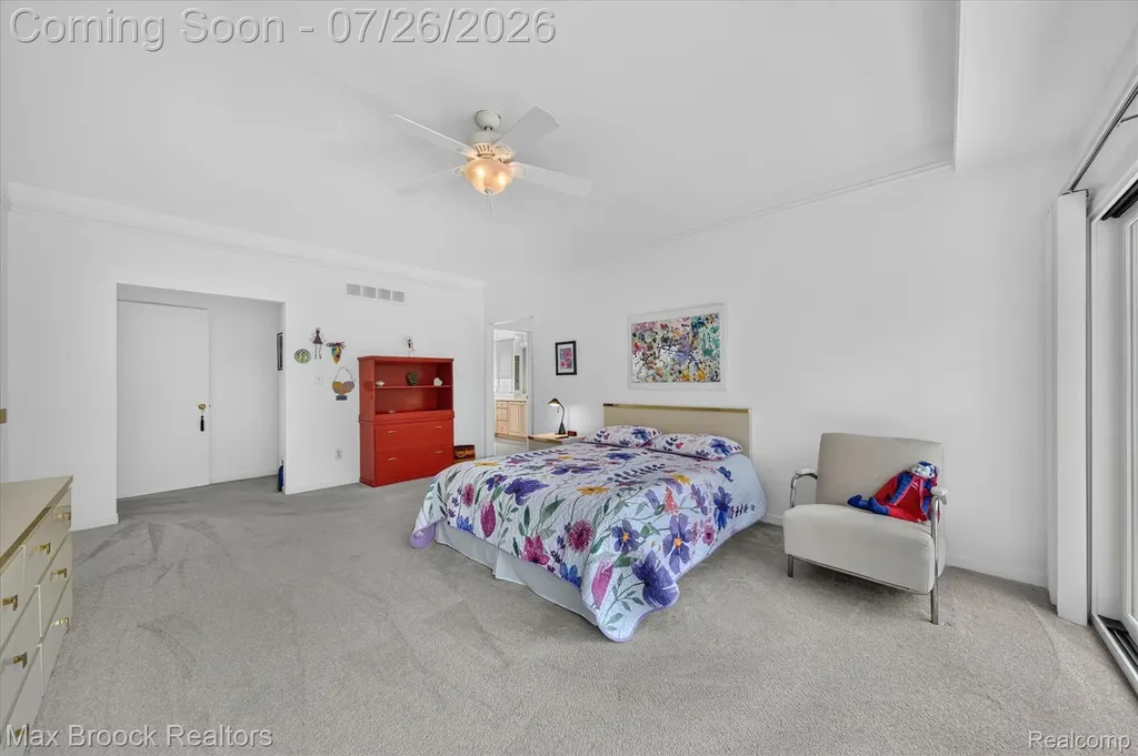 6647 Pleasant Lake Court West Bloomfield Charter Township MI 48322