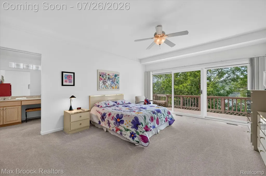 6647 Pleasant Lake Court West Bloomfield Charter Township MI 48322