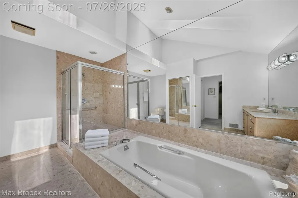 6647 Pleasant Lake Court West Bloomfield Charter Township MI 48322