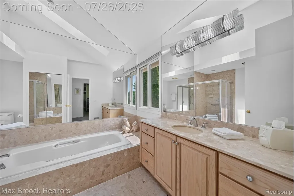 6647 Pleasant Lake Court West Bloomfield Charter Township MI 48322