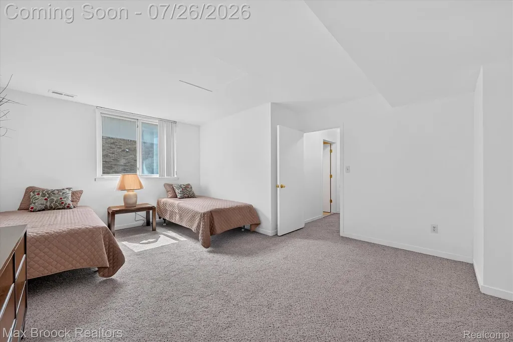 6647 Pleasant Lake Court West Bloomfield Charter Township MI 48322