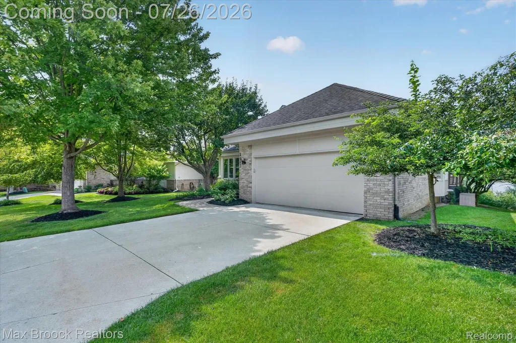 6647 Pleasant Lake Court West Bloomfield Charter Township MI 48322