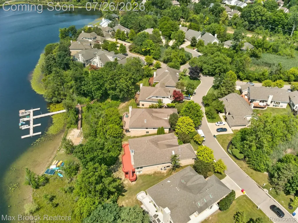 6647 Pleasant Lake Court West Bloomfield Charter Township MI 48322