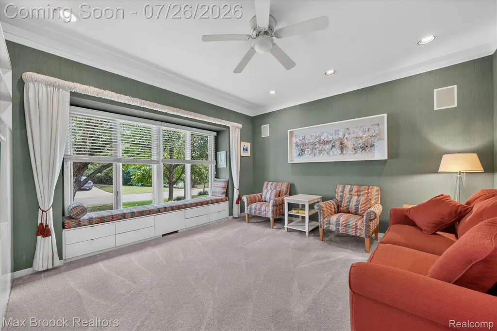6647 Pleasant Lake Court West Bloomfield Charter Township MI 48322