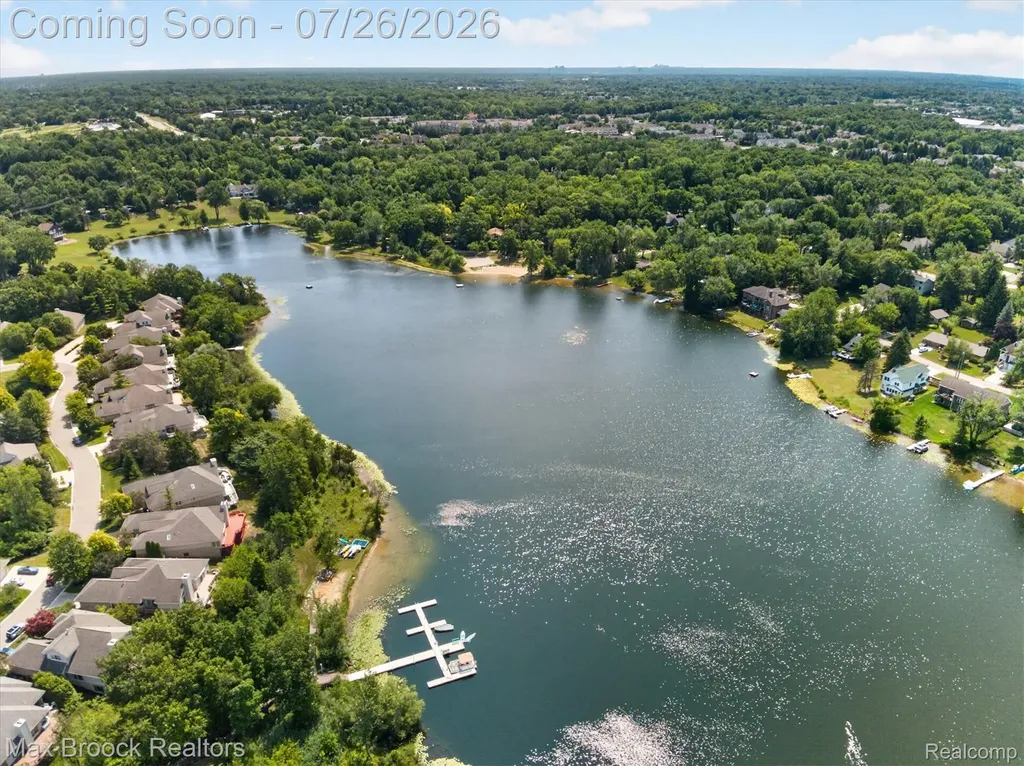 6647 Pleasant Lake Court West Bloomfield Charter Township MI 48322