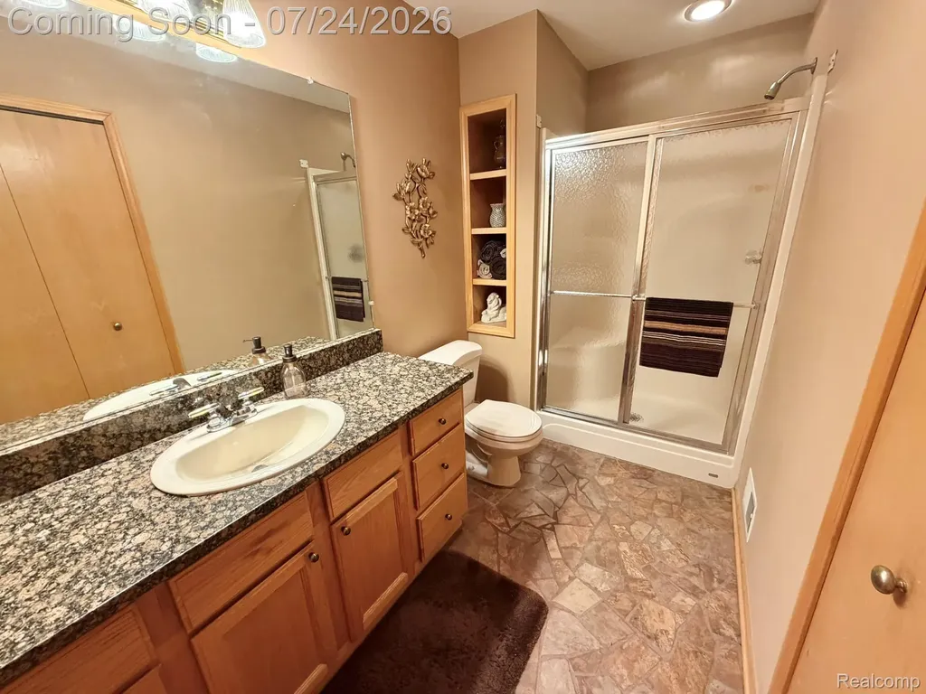 2547 S Shore Drive Flint Charter Township MI 48433