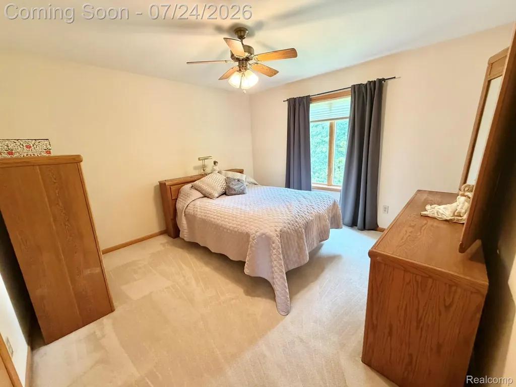 2547 S Shore Drive Flint Charter Township MI 48433