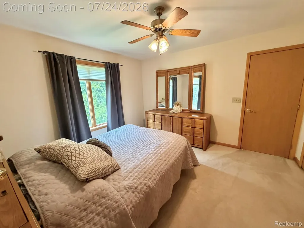 2547 S Shore Drive Flint Charter Township MI 48433