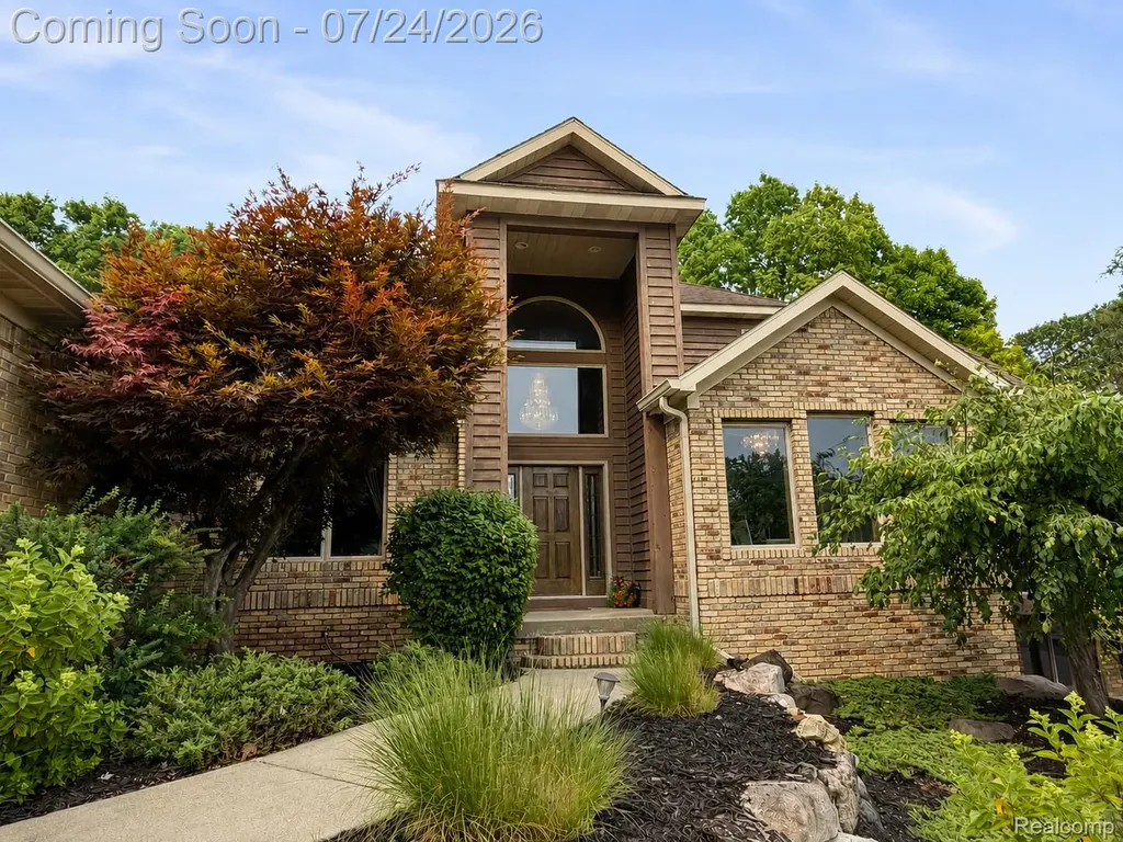 2547 S Shore Drive Flint Charter Township MI 48433